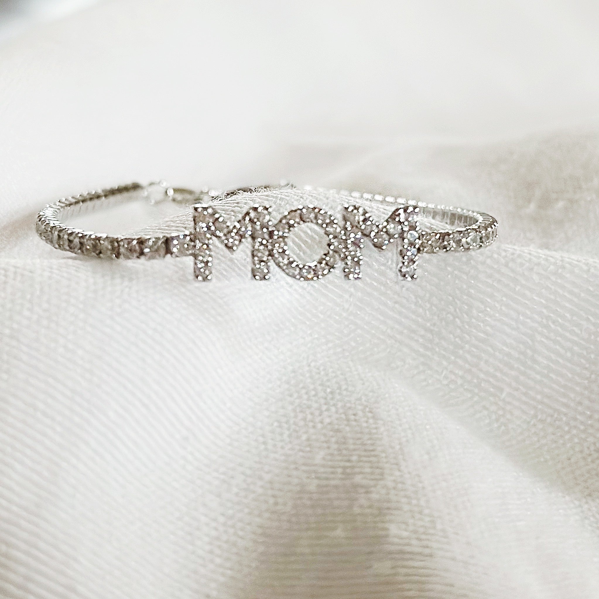 Mom Bracelet With Kids Names, Infinity Bracelet With Names,Mom Jewelry -  Groovy Girl Gifts